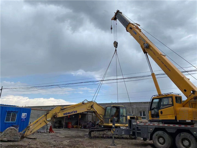 大观区25吨吊车的工作半径是多少？